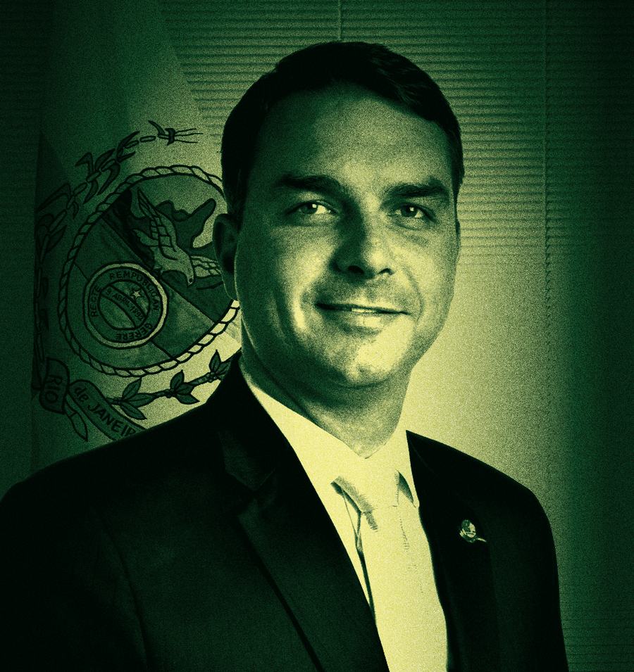 Retrato do senador Flávio Bolsonaro iluminado por baixo, em tom sombrio